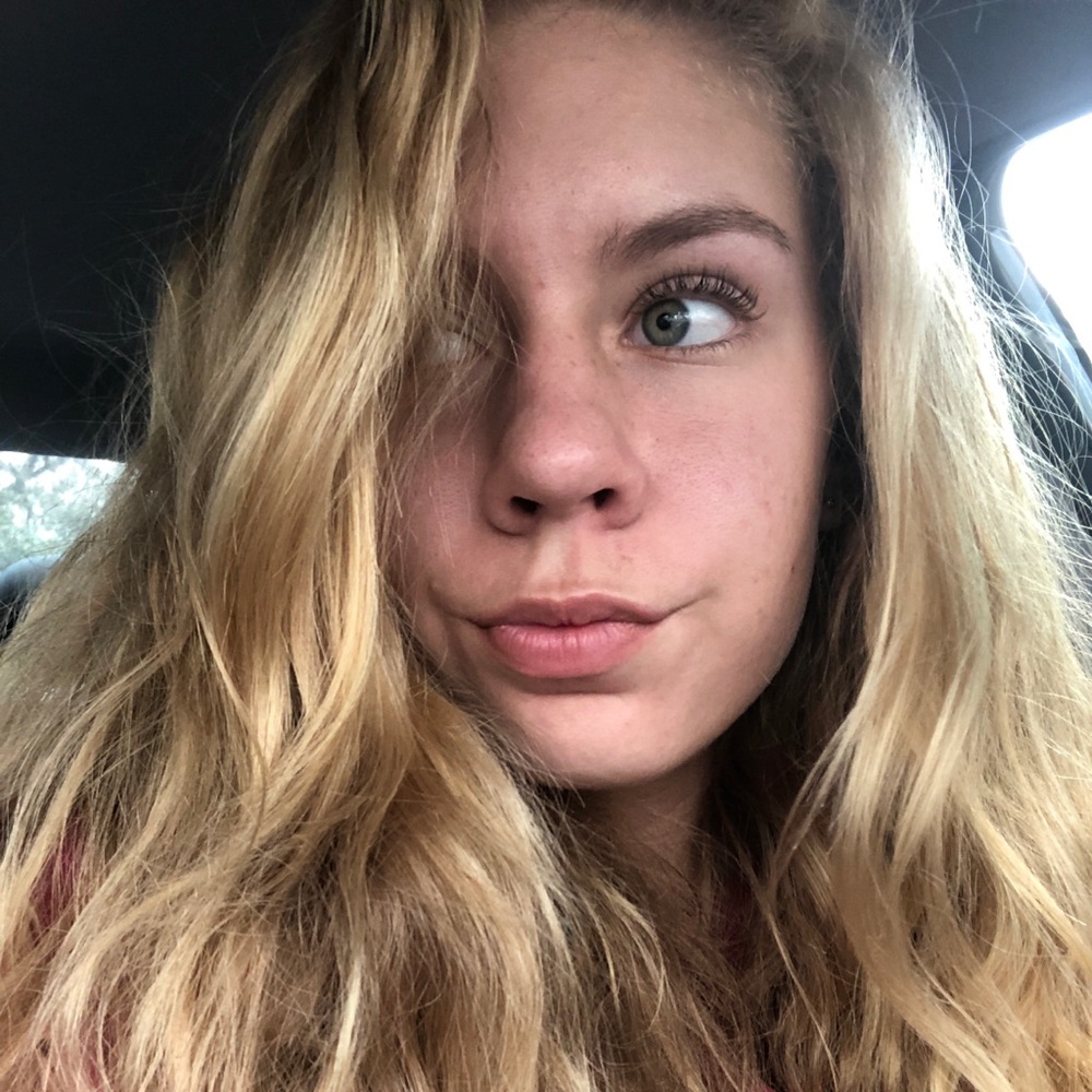 Meet your Posher, Hollyn